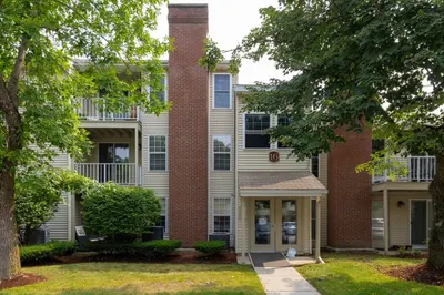 16 Walden Dr #15 1
