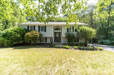 196 Bluejay Ln