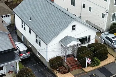 33 Rand St 1