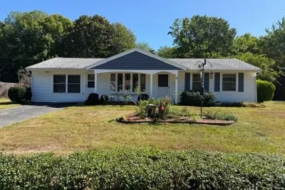 9 Colby Road 1