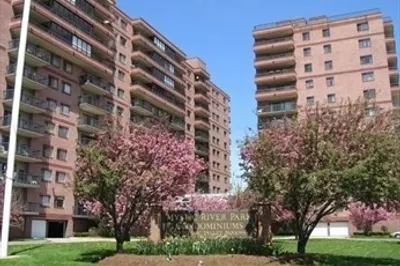 3920 Mystic Valley Pkwy #1121