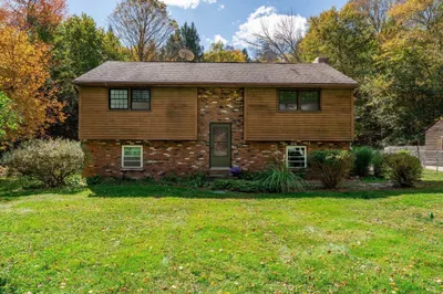 441 Dingle Rd 1