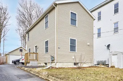 261 Main St 1