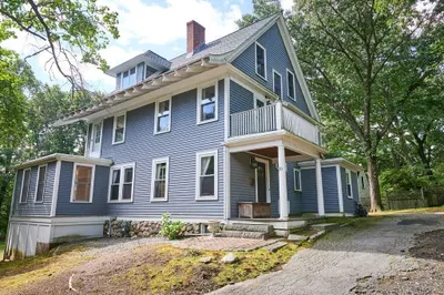 30 Overbrook Drive 1
