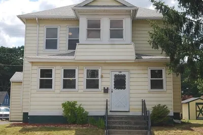 335 Grattan St 1