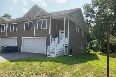 22 Tisdale Ave 1