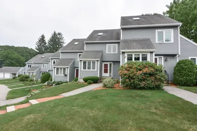 31 Blithewood Avenue #106
