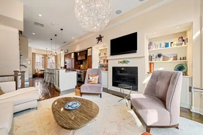 410 Columbus Ave #3
