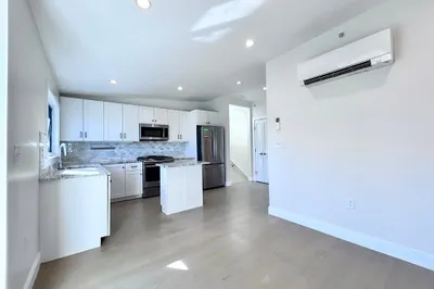 69 Cottage St #3