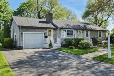 3 Brookview St 1