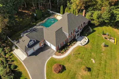35 Wedgewood Drive 1
