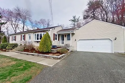 144 Mapleshade Ave 1