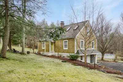 183 Sterling Road 1