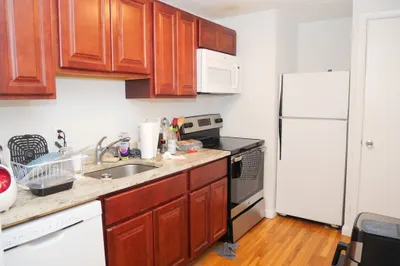 1039 Commonwealth Ave #11