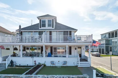 739 Ocean Boulevard