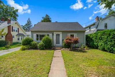 216 Dwight Rd