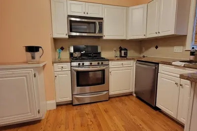 9 Elmore St #1 1