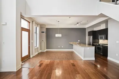 735 Harrison Ave #W104