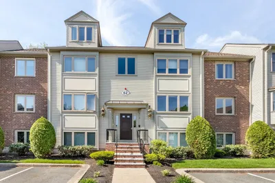 62 Maple Street #J