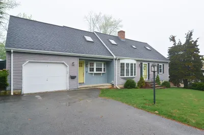 120 Colonial Dr 1
