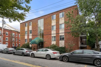 18 Pond St #1 1