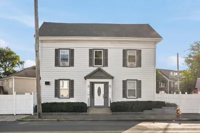 114 Central St 1