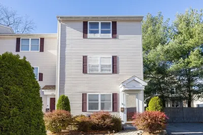 11a Endicott St #3