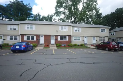 48 Yorktown Ct #48 1