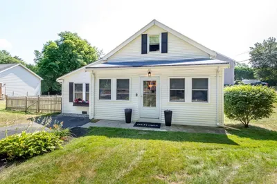 65 Cedarwood Rd