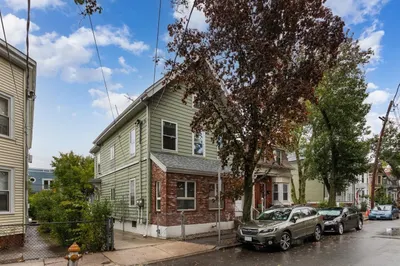 42 Howard St 1