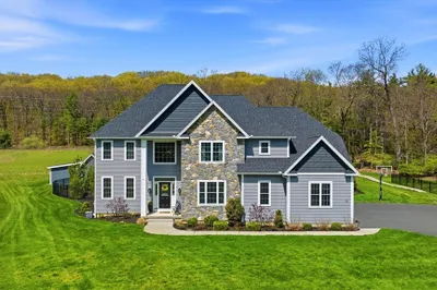 10 Fitch Farm Way 1