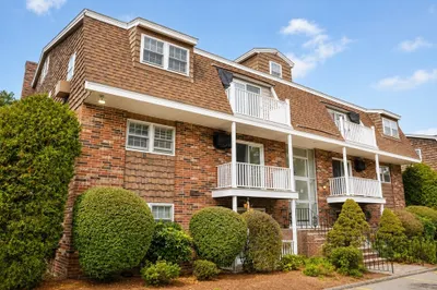 90 Beacon St #8 1