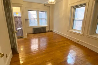 9 Champney Pl #1