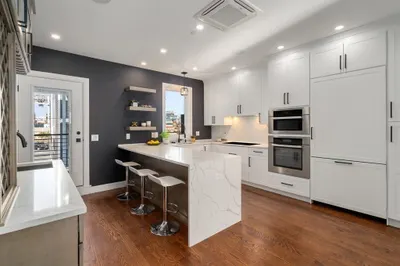 8 Kemble Pl 1