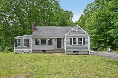 18 Carleton Rd 1
