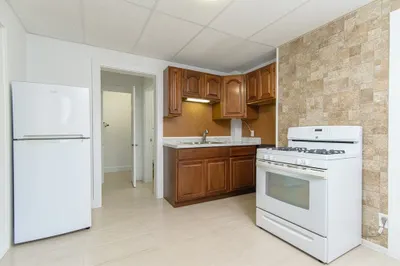 79 School St #1st FL FR 1