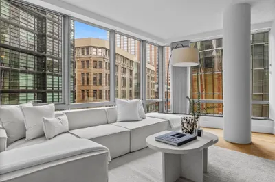 3 Avery St #606