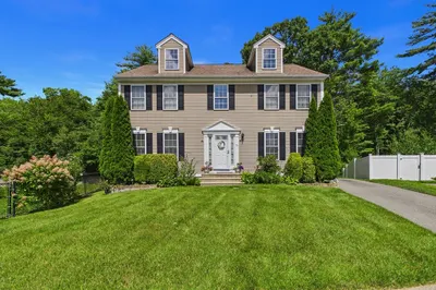 76 Erin Ct 1