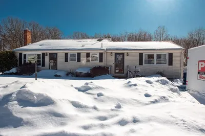 12 Brewster Rd