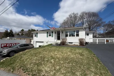 6 Riebe Ave
