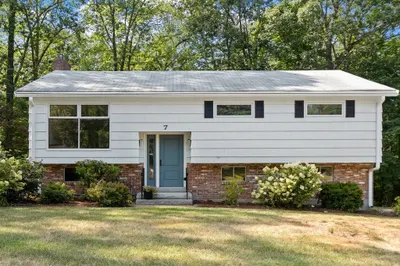 7 Pilgrim Rd