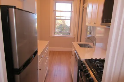122 Riverway #5
