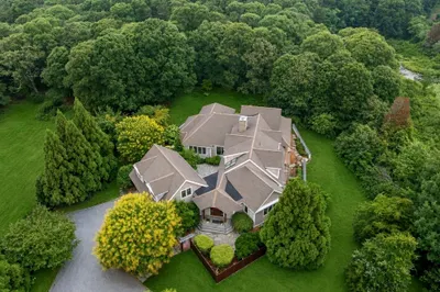 46 Beach Rd 1