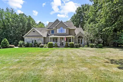 40 Rollins Drive 1