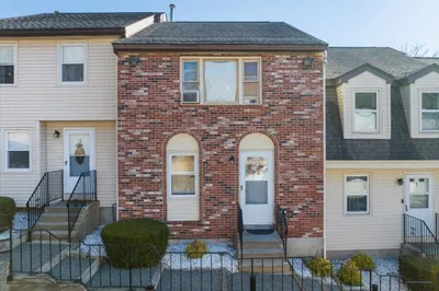 10 Skyview Ct #10 1