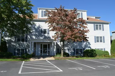 26 Webb Place #1B