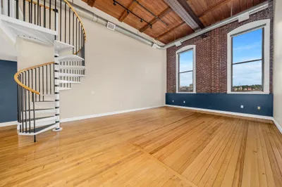10 Kearney Sq #307 1