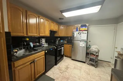 54 Tudor St #202