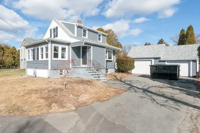 71 Akin St 1