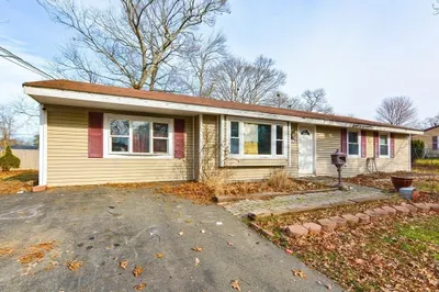 16 Deanna Rd